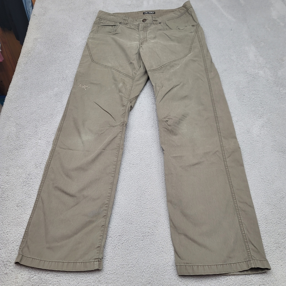 Arc'teryx Men's Khaki Chinos